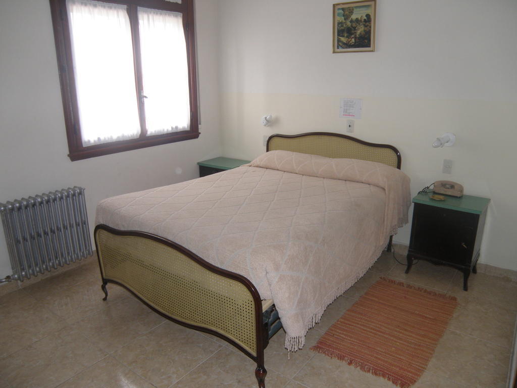 Hotel Touring Club Trelew Oda fotoğraf